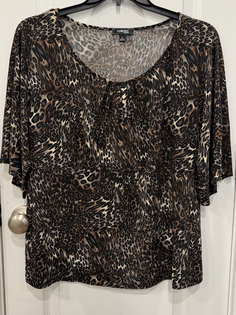 Elementz Women's Brown Leopard Print Scoop Neck Top